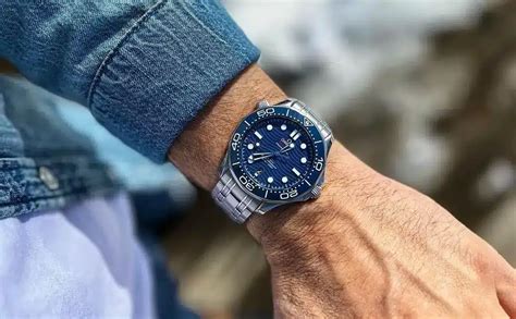 Orologi con quadrante Blu: i 16 migliori modelli del 2024.